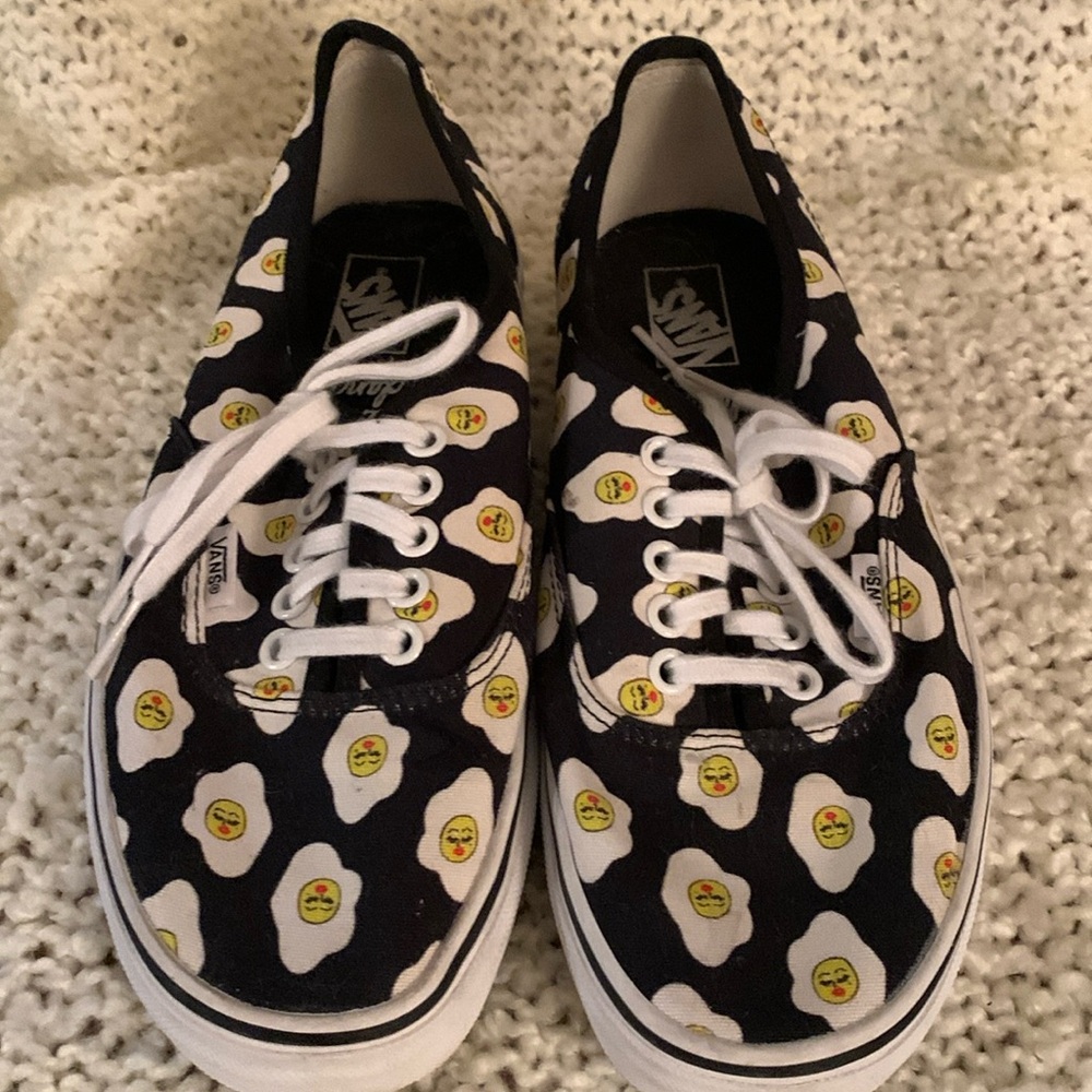 Vans Kendra Dandy sneakers, women’s size 9.